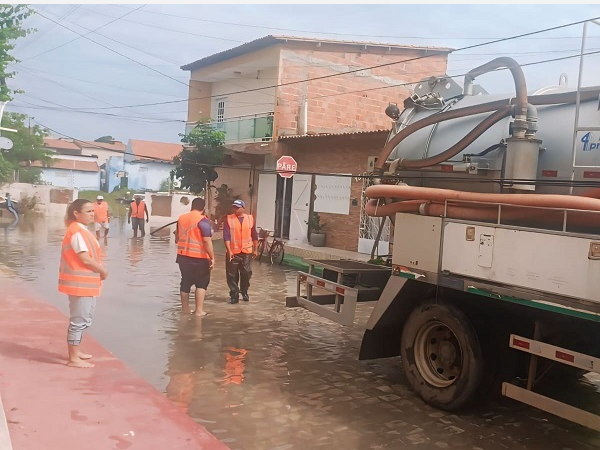 Prefeitura do Aracati intensifica ações de combate aos alagamentos